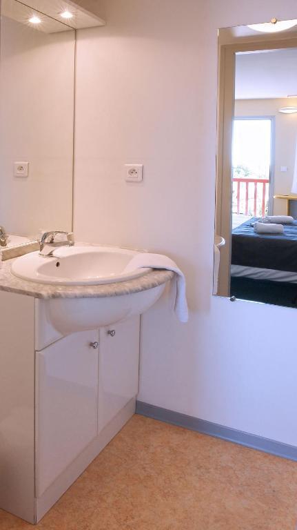 Couett' Hotel Rumilly Rumilly  Room photo