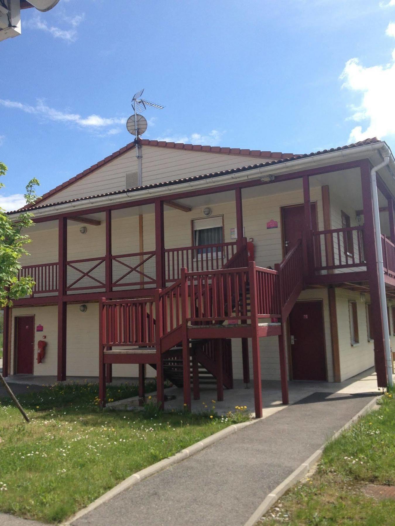Couett' Hotel Rumilly Rumilly  Exterior photo